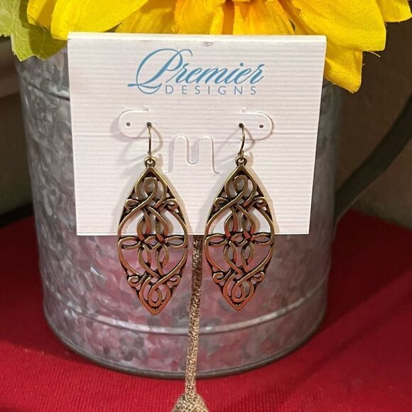 Premier Designs English Ivy Fishhook Earrings #PDER - Picture 2 of 5